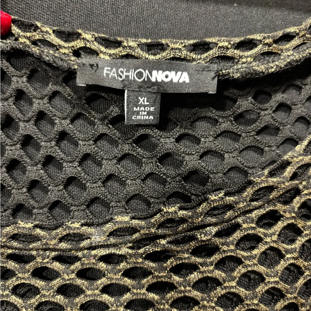 Fashion Nova Black and Gold Mesh long sleeve Top size XL